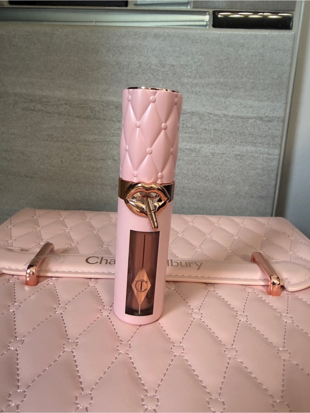 Charlotte Tilbury PLUMPGASM Pillow Talk Pink Lipgloss Plumper — Soft Pink
